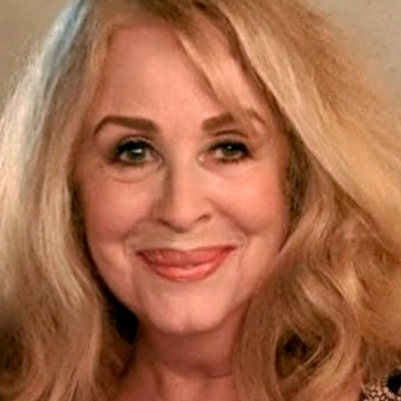 Meet your Posher, Debra - Picture 1 of 1